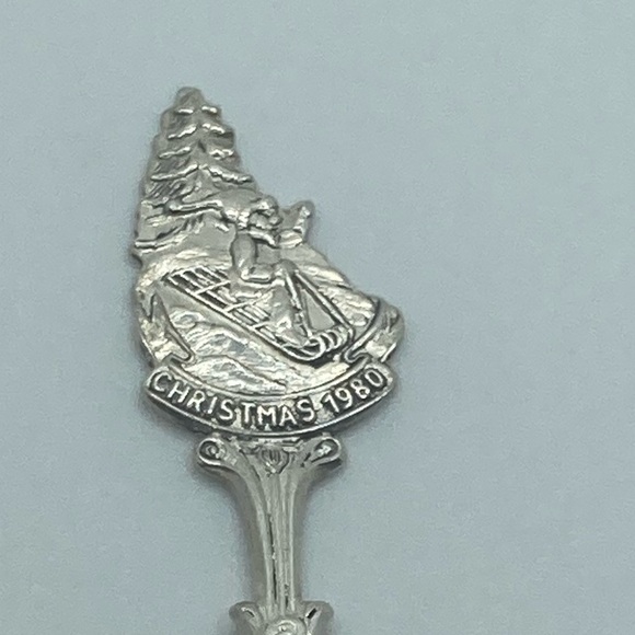 Vtg Christmas 1980 Silver Plate Plated Souvenir Spoon Made in Holland 4.6” - Picture 2 of 4